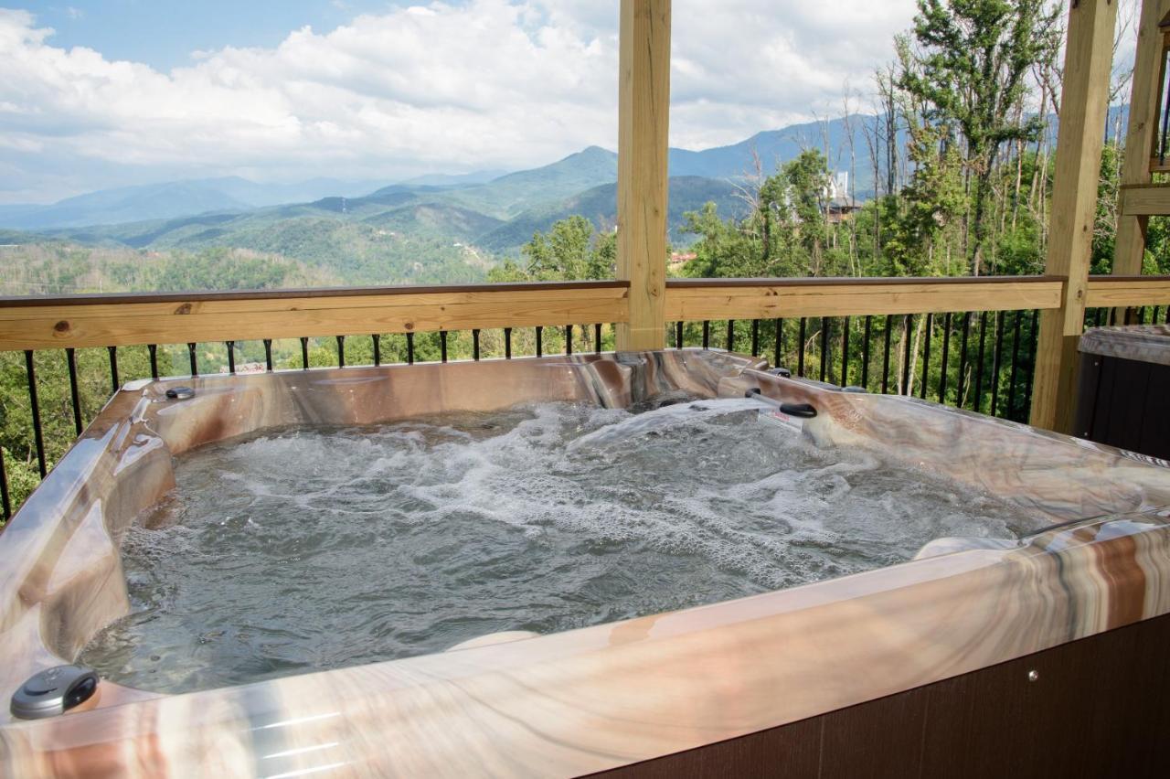 Mansion In The Sky Cabin Гетлинбург Екстериор снимка