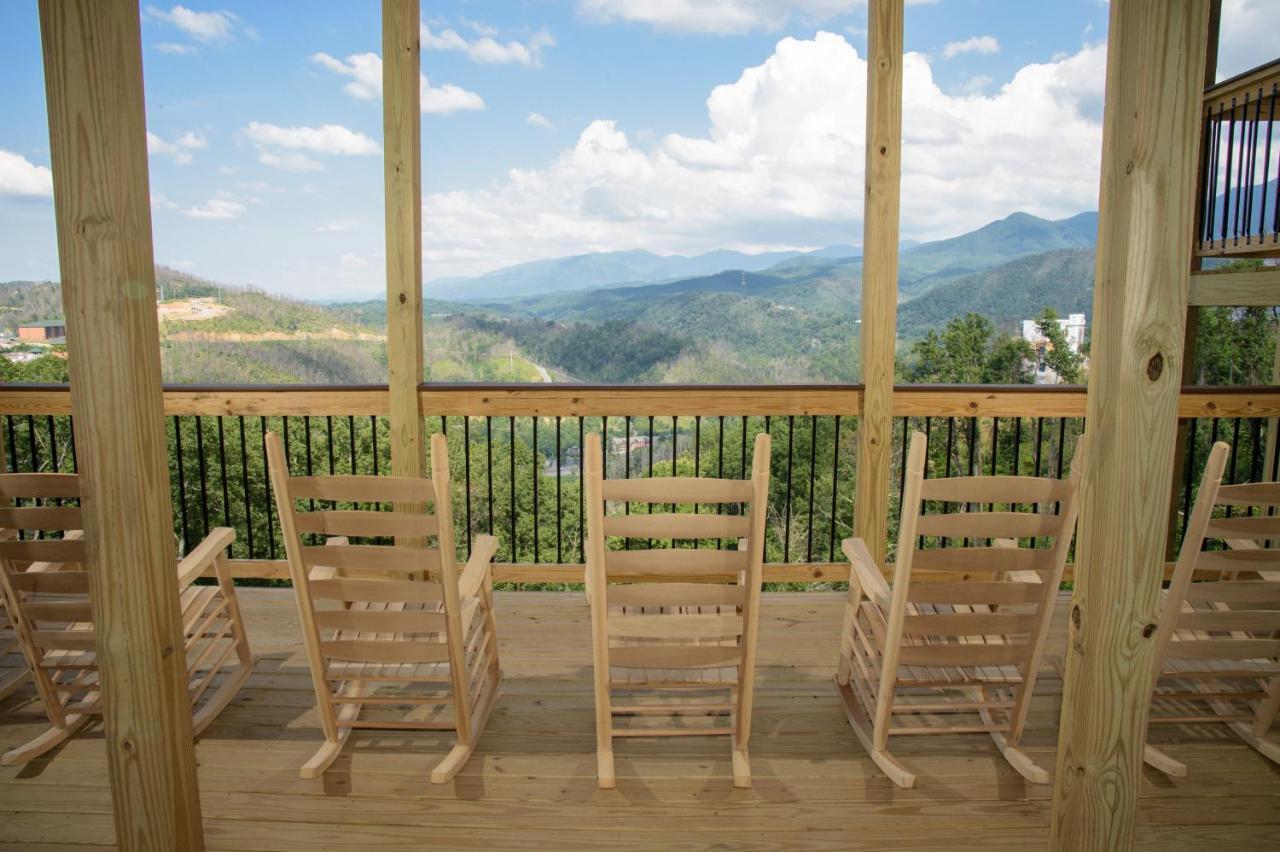 Mansion In The Sky Cabin Гетлинбург Екстериор снимка