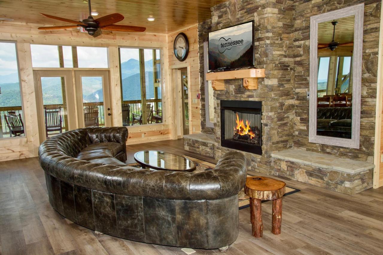 Mansion In The Sky Cabin Гетлинбург Екстериор снимка