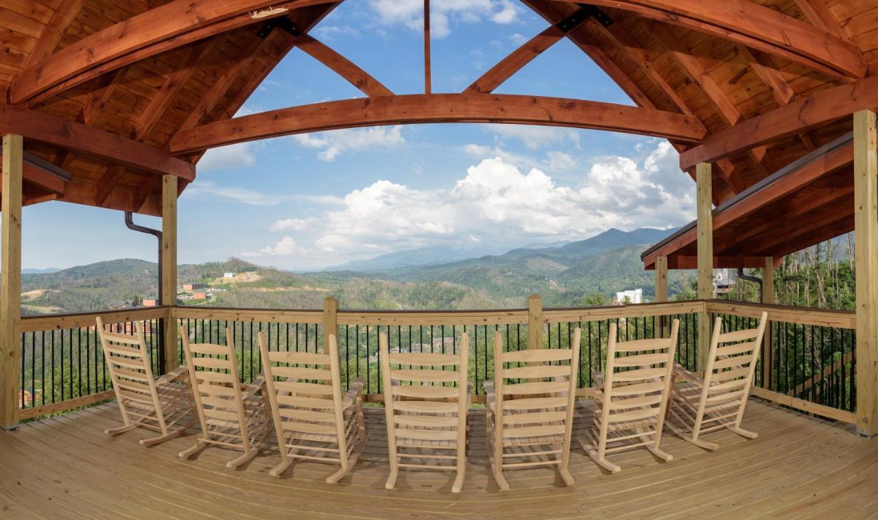 Mansion In The Sky Cabin Гетлинбург Екстериор снимка