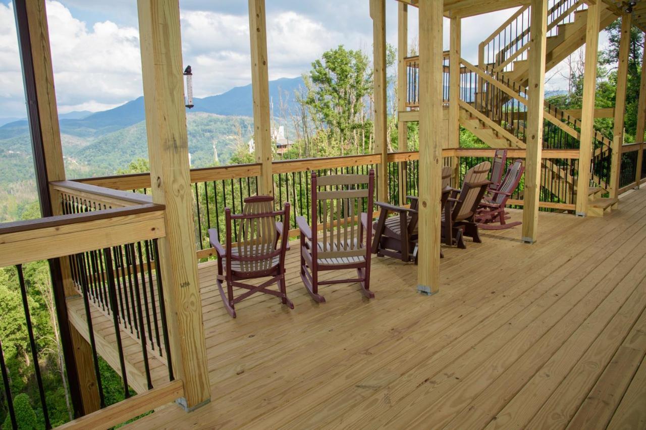 Mansion In The Sky Cabin Гетлинбург Екстериор снимка