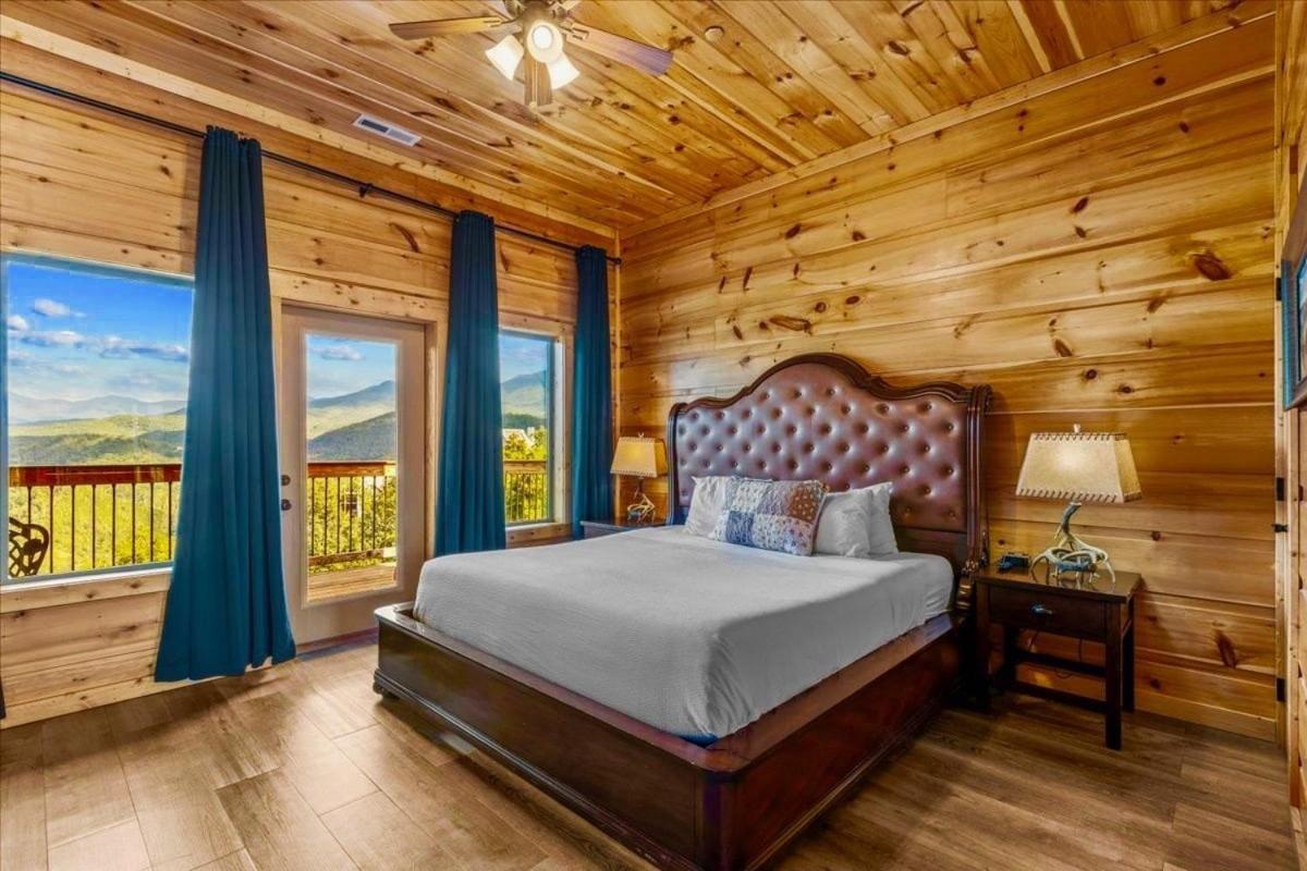 Mansion In The Sky Cabin Гетлинбург Екстериор снимка