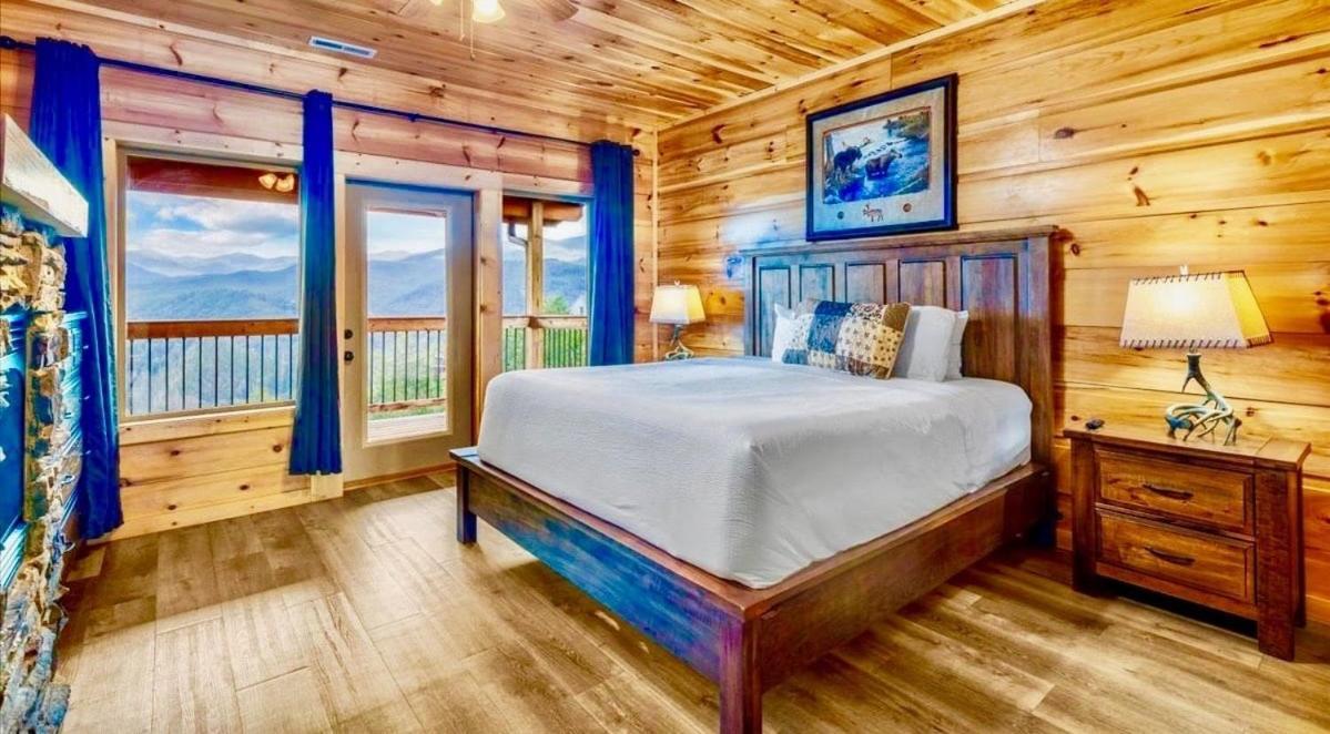 Mansion In The Sky Cabin Гетлинбург Екстериор снимка